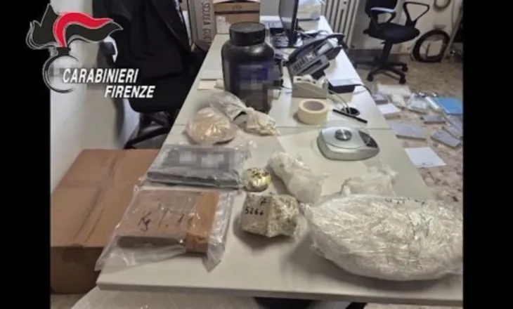 ‘Laborator’ kokaine në Firence me vlerë 700 mijë euro, në pranga një shqiptar dhe tre shtetas kolumbianë