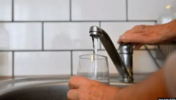 Lajm ‘i keq’/ Rritet çmimi i ujit, publikohen tarifat e reja