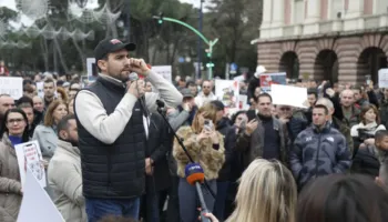 Lapaj propozon dy emra për Kryeministër të qeverisë teknike