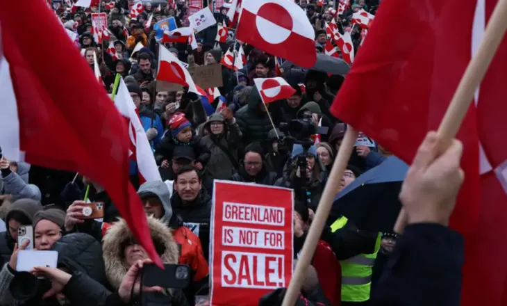 “Larg duart nga Groenlanda”, zhvillohen protesta kundër planeve të Trump