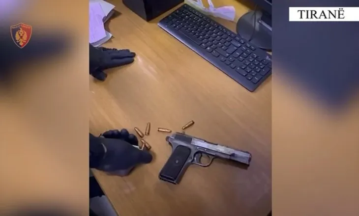 Lëvizte i armatosur me pistoletë, 31-vjeçari arrestohet në Bulevardin “Zhan D’ark”