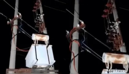 Lezhë/ Banorët e Torovicës prej dy ditësh pa energji, transformatori i djegur nuk zëvendësohet