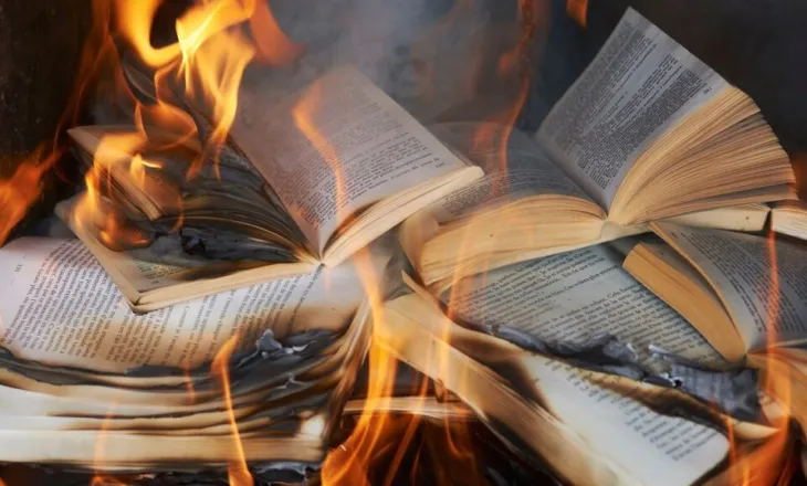 Librashitësi i fundit i Gazës: I dogjëm librat për t’u ngrohur, por kultura mbetet