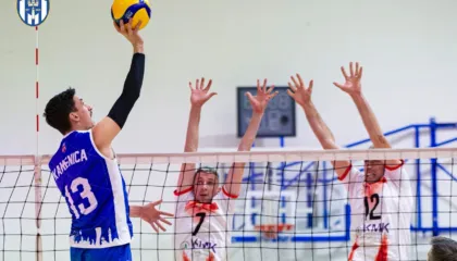 Liga “Gjergj Kastrioti“/ “Poker” fitoresh nga ekipet shqiptare, Partizani dhe Skënderbeu komandojnë renditjet