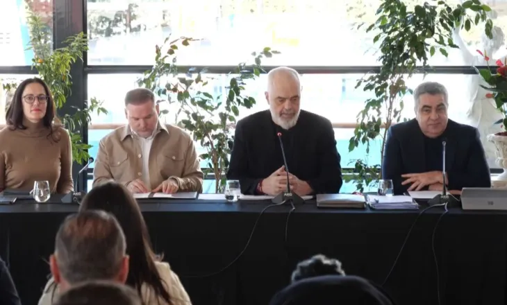 LIVE-Rama mbledh kryebashkiakët: Përmbytjet treguan papërgjegjshmëri qytetare, duke e trajtuar vendin si landfill kudo