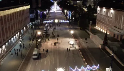 LIVE-Sali Berisha rinis “Foltoret” para Kryeministrisë/ Opozita pa mbështetje në bulevard