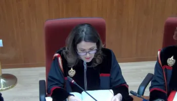 LIVE- Seanca për Ballukun në Kushtetuese, përfaqësuesja e qeverisë: U pezullua puna e Ministrisë së Energjitikës dhe Infrastrukturës