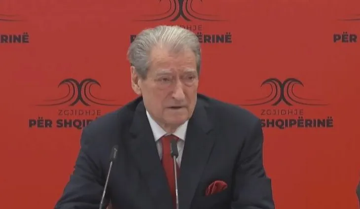 ‘Lubinë e çoi dje te Ura e Mifolit’, Berisha thirrje qytetarëve: Kudo ku të shihni ministrat, gjuajini me domate e vezë