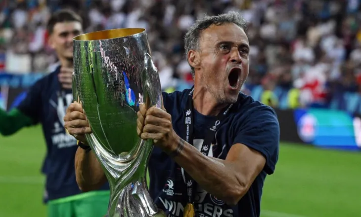 Luis Enrique: Jam pro kartonit portokalli dhe skuadrave me 10 lojtarë