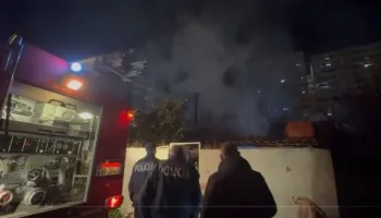 Lushnje/ Zjarri përfshin disa banesa, një vajzë e re dërgohet në spital e asfiksuar nga tymi