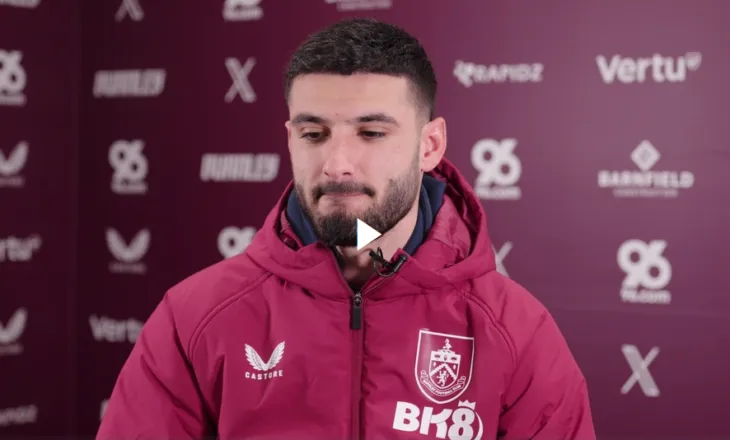 Makthi i dëmtimeve, rikthimin në formë te Burnley dhe përvoja e “bomb squad” të Chelsea; rrëfehet në 360 gradë Broja