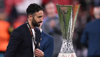 Manchester United-Amorim, “divorc” pas 14 muajsh. Shkarkohet portugezi, Fletcher në pankinë