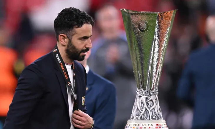 Manchester United-Amorim, “divorc” pas 14 muajsh. Shkarkohet portugezi, Fletcher në pankinë