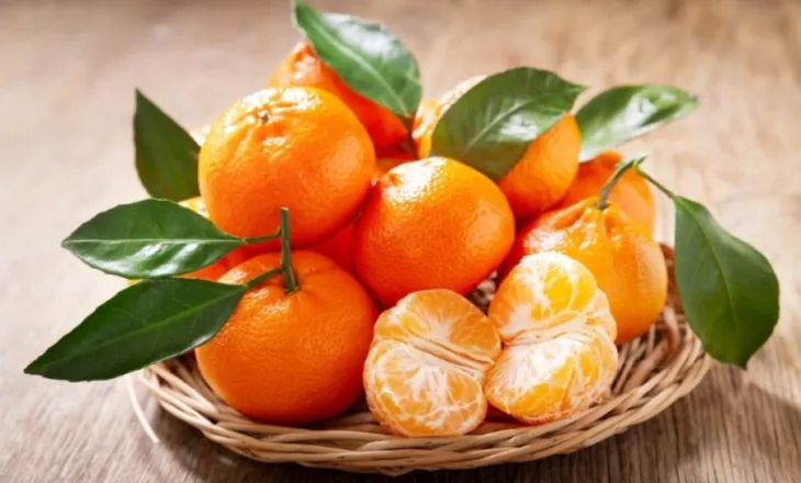 Mandarinat kanë vetëm 35 kalori: Pse janë të mira për shëndetin tonë?