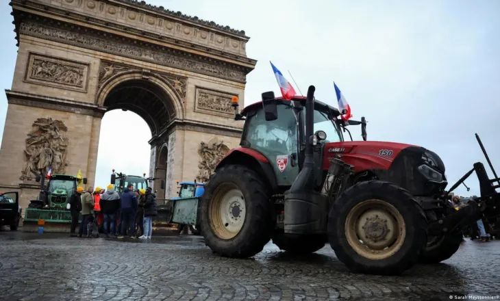 Marrëveshja Mercosur: Fermerët francezë futen në Paris me traktorë