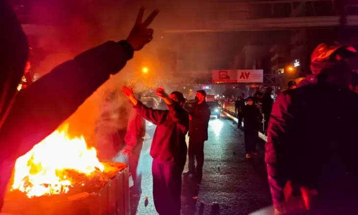 Masakër në Iran/ Raportohet për më shumë se 16 mijë të vrarë nga protestat, vendi në errësirë totale