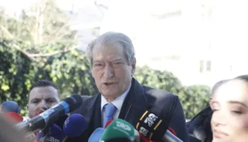 Mashtrimi përmes call-centrave/ Akuza e Berishës: Operacioni u dekonspirua..Veprimtari kriminale nën mbikëqyrjen e narko-policisë