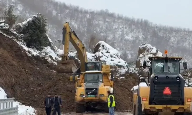 Masiv dherash në rrugën Qukës-Qafë Plloçë, aksi i bllokuar edhe për 7 ditë