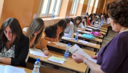 Matura shtetërore/ Publikohen testet model të katër provimeve