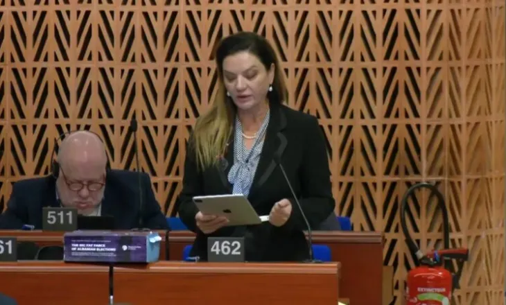 ‘Mbi 1.1 mln shqiptarë janë larguar dekadën e fundit’, Vokshi nga Strasburgu: Eksodi i të rinjve po zbraz Shqipërinë