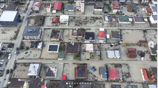 Mbi 12 mijë hektarë nën ujë e 6 mijë fermerë të prekur/ Ja sa mund të arrijë fatura e dëmeve të përmbytjeve