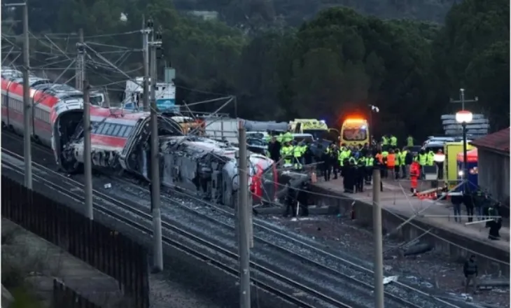 Mbi 39 viktima nga tragjedia në Spanjë/ Gjithçka që dimë deri më tani për përplasjen mes trenave