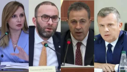 Mbledhja e këshillit të mandateve për Ballukun, zbardhen debatet në konferencën e kryetarëve: Shtyrja, njollë turpi. Balla: Duhet pritur Kushtetuesja