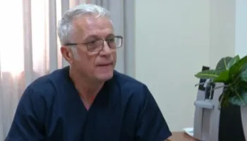 Mbrohet shefi i QSUT: Pacienti ishte në gjendje të rëndë me hemorragji, ndërprerja e dritave nuk ndikoi në kujdesin mjekësor