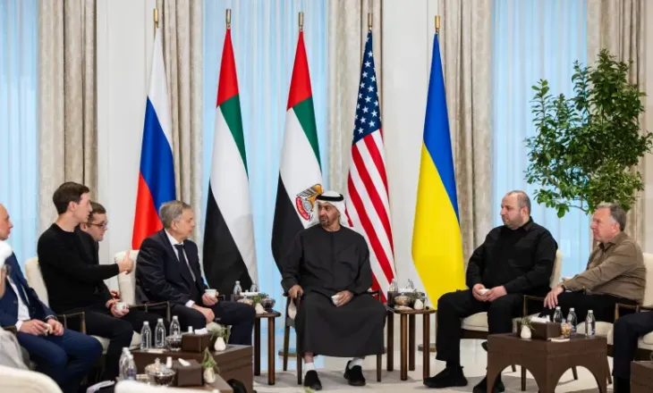 Mbyllen takimet Ukrainë-SHBA-Rusi, Zelensky i quan konstruktive