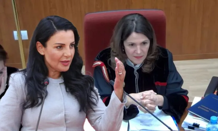 Mbyllet seanca në Kushtetuese për Belinda Ballukun, trupa tërhiqet për vendim