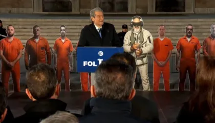 “Më 24 janar, natën ta bëjmë ditë”/ Foltorja e PD para Kryeministrisë, Berisha: Shqipëria nuk do ketë kurrë Kushtetutë pa demokratët