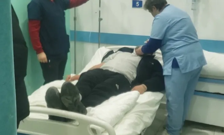 “Më goditën në furgon dhe…”/ U dhunua në protestën e opozitës,34-vjeçari nga Berati rrëfen momentet e dhunë