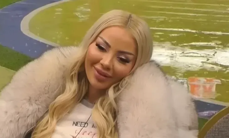 “Më ka dashur kur s’isha askushi”/ Benita flet për raportin e saj jashtë shtëpisë