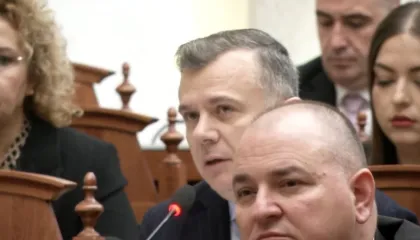 Me kërkesë të opozitës, Balla propozon shyrjen e votimeve të 4 pr.ligjeve: Mos mendoni se kemi bërë marrëveshje