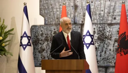 Me referencë talmudike: a e di Rama se të hënën do jetë në rolin e një gomari në Izrael?!