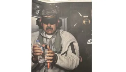 Me syze, pranga në duar dhe me kostum sportiv ‘Nike’, pamjet e Maduros pas arrestimit