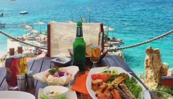 Media australiane rekomandon Shqipërinë: Ofron kuzhinë të larmishme dhe histori të pasur