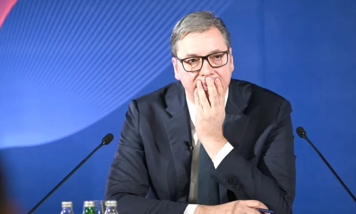 Mediat gjermane dhe zvicerane “kryqëzojnë” Vuçiçin, pse politikës me 4 karrige i ka ardhur fundi