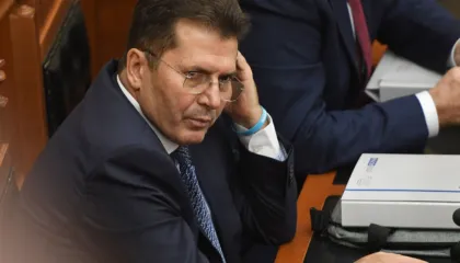 Mediu: Rama nuk i do më as ministrat dhe as kryebashkiakët, synon që të…