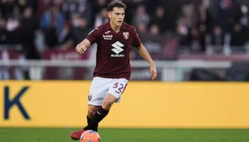 Merkato/ Kristjan Asllani më në fund vendos, mesfushori i gatshëm të transferohet në Stamboll