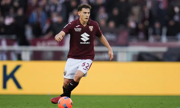 Merkato/ Kristjan Asllani më në fund vendos, mesfushori i gatshëm të transferohet në Stamboll