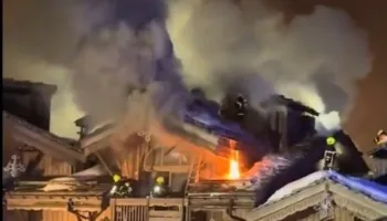 Merr flakë hoteli luksoz në Alpet e Francës, evakuohen 290 persona