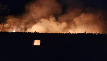 Merr flakë një barake në Shkodër, 80-vjeçari pëson djegie të rënda