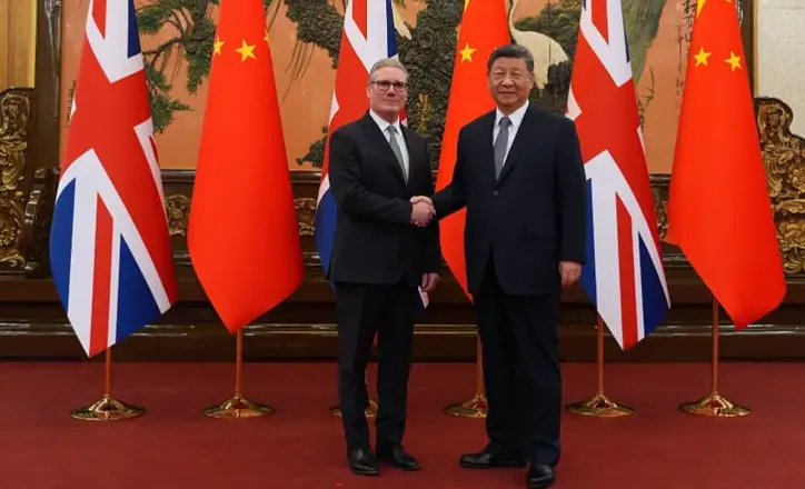 Merr fund ftohja diplomatike, Starmer takohet me Xi në Pekin, premtohet edhe heqja e vizave për…