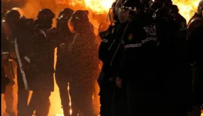 ‘Mijëra në shesh kundër Ramës’, transmetuesi publik i Austrisë: Përplasje me policinë në protestën e opozitës në Tiranë