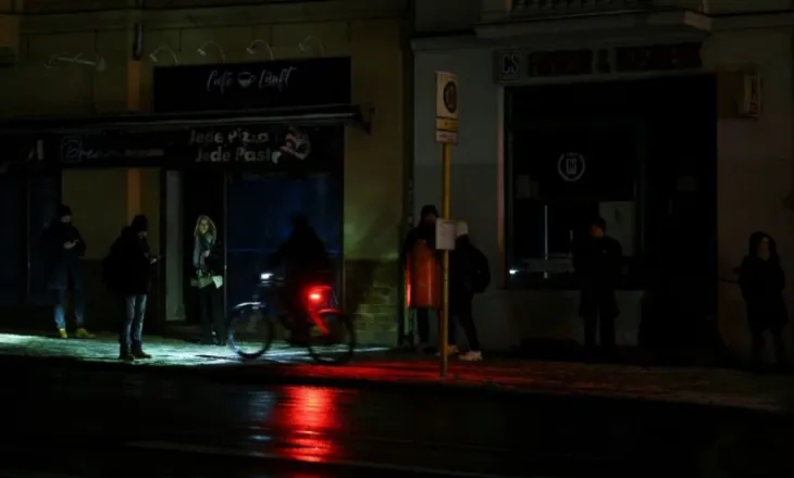 Mijëra shtëpi në Berlin mbetën pa energji elektrike, qeveria akuzon ekstremistët