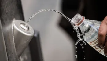 Mikroplastikat ndryshojnë ‘ngarkesën’ e spermës, baballarët përgjegjës për sëmundjen e diabetit te vajzat