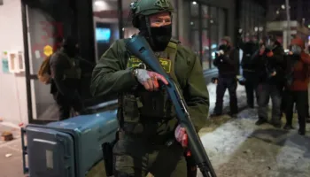 Minesota, Trump dërgon “Carin e Kufirit” në terren pas vrasjeve, ul gjakrat me Guvernatorin Walz