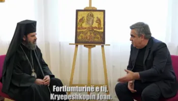 Ministri Blendi Gonxhja pret Kryepeshkopin Joan: Ikonat e vjedhura të Labovës së Kryqit kthehen “në shtëpi”