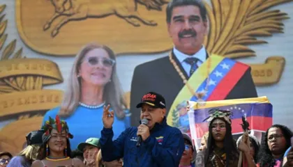 Ministri i Brendshëm i Venezuelës: 100 persona u vranë nga sulmi amerikan! Maduro dhe gruaja e tij u plagosën
